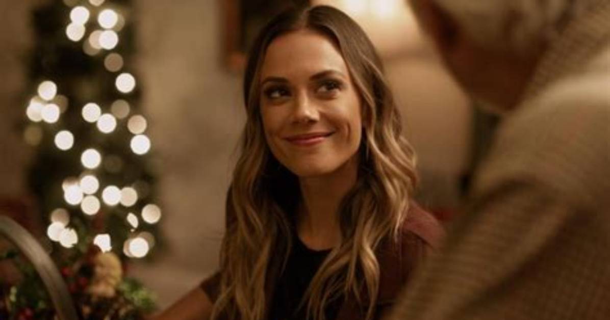 ‘Christmas in Louisiana’s Jana Kramer on Her New Lifetime Movie – Hollywood Life