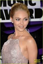 Cmt Awards 2013 — Red Carpet Pics