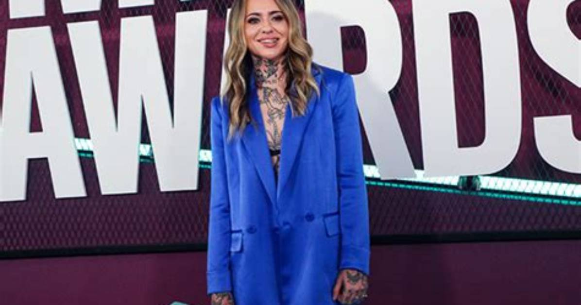 Country Star Undergoing Double Mastectomy – Hollywood Life