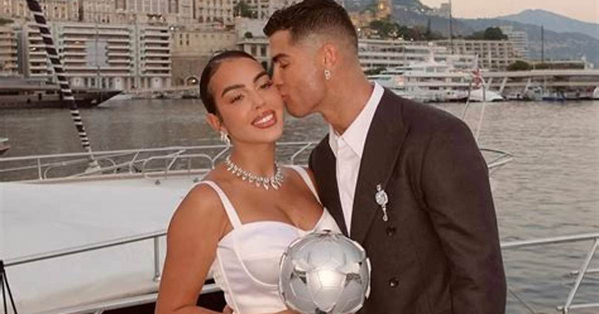 Cristiano Ronaldo & Gf Georgina Rodriguez Share Romantic Boat Ride After Tragic Death of Son