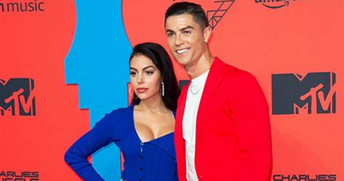 Cristiano Ronaldo & Gf Georgina Spend Time with Their Four Kids – Hollywood Life