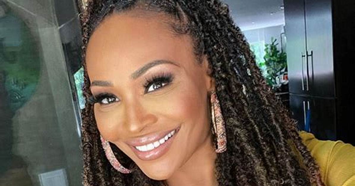 Cynthia Bailey Posts Make-up Free Selfie in Quarantine: Pic – Hollywood Life