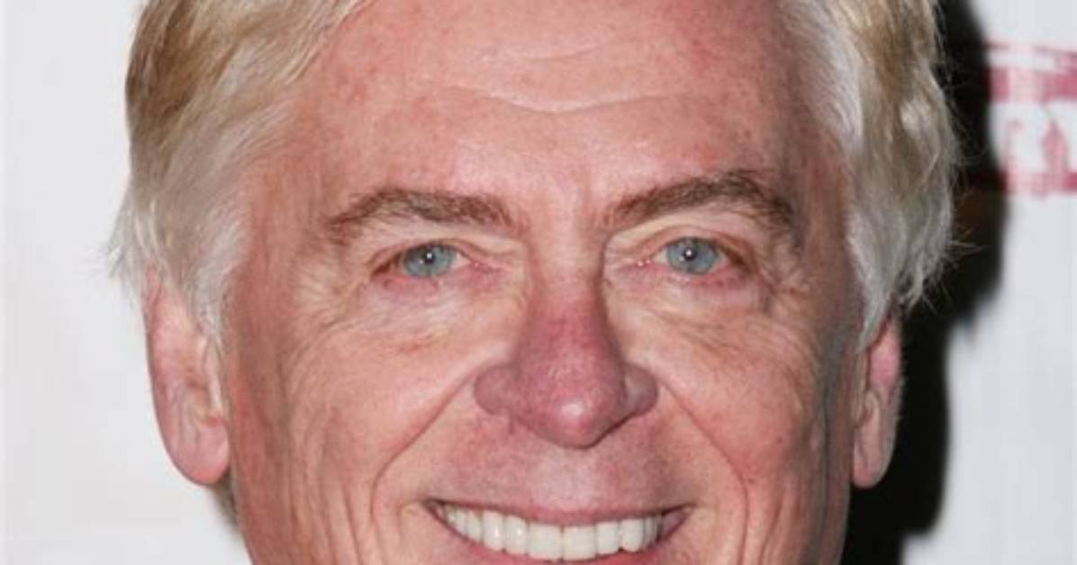 Daniel Davis ·