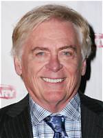 Daniel Davis ·