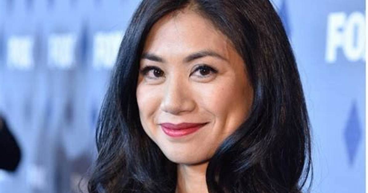 Dashblog | Liza Lapira- Wiki, Age, Height, Net Worth, Boyfriend, Ethnicity