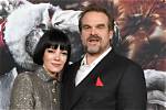 David Harbour & Wife Lily Allen Spend Time with Her Kids in New York – Hollywood Life
