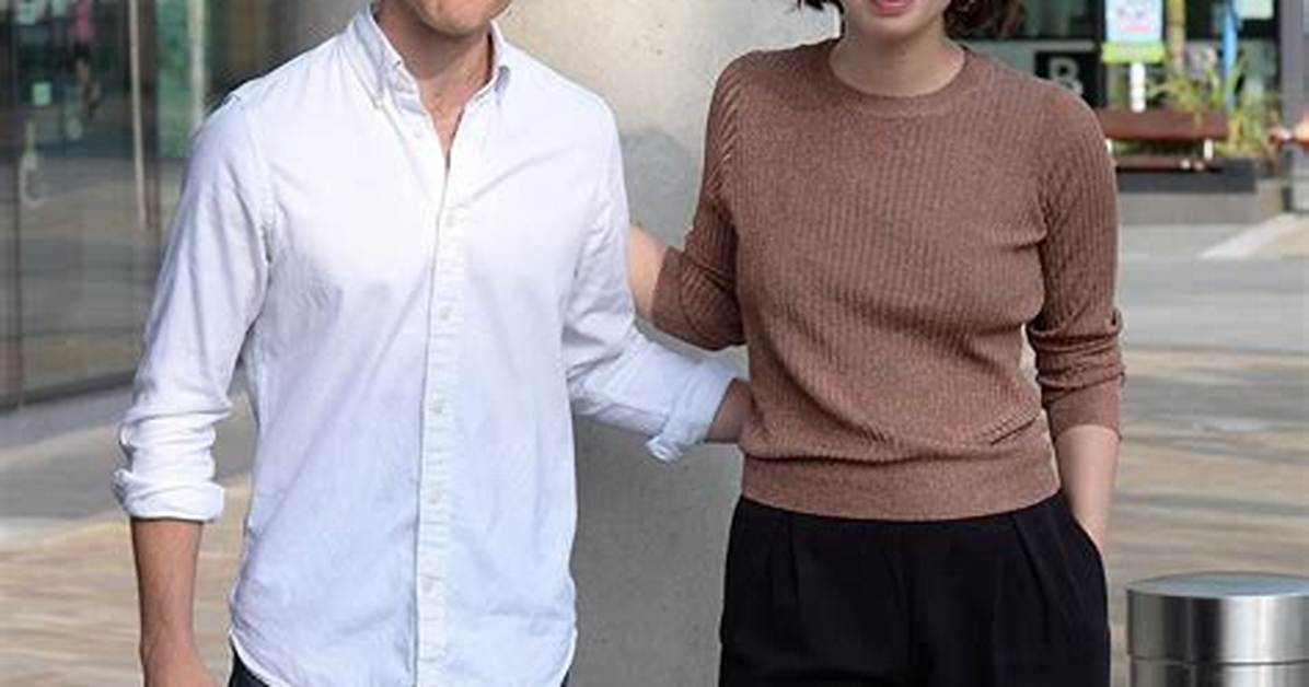 Does Jack Farthing Have a Wife or Is He Gay? Everything on ‘The Lost Daughter’ Actor