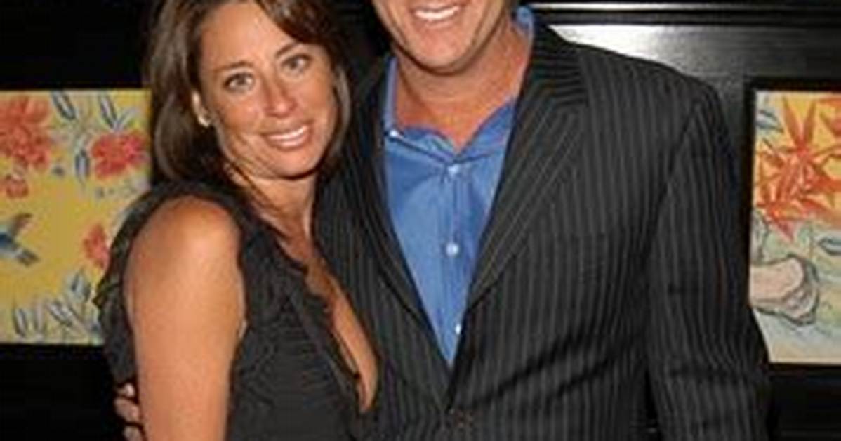 Donny Deutsch: Girlfriend, Net Worth, Tattoos, Smoking & Body Facts