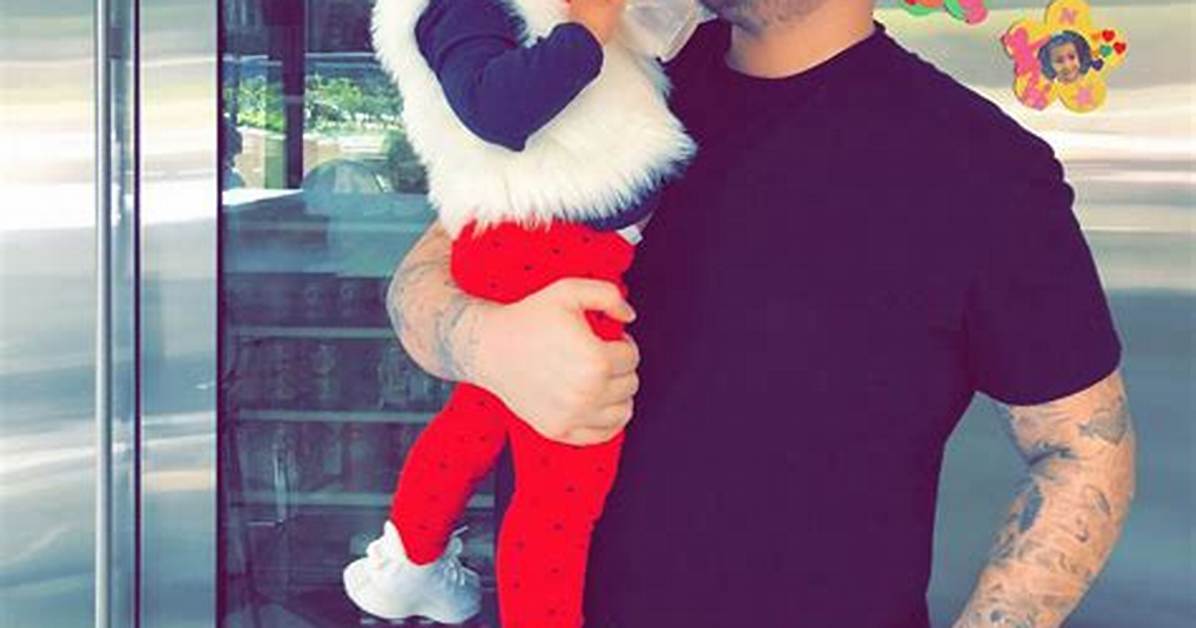 Dream Kardashian, 3, Rocks Dad Rob’s Hat & Takes Adorable Close-up Selfie of Herself on His Phone