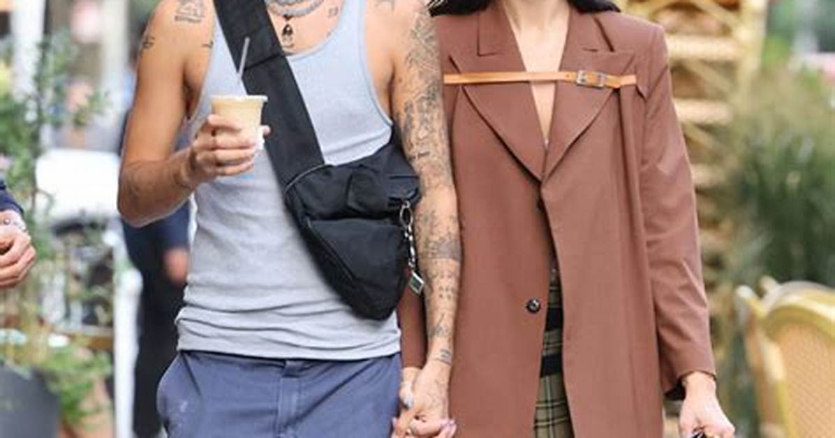 Dua Lipa Rocks Mini Skirt While Holding Hands with Anwar Hadid: Photos – Hollywood Life