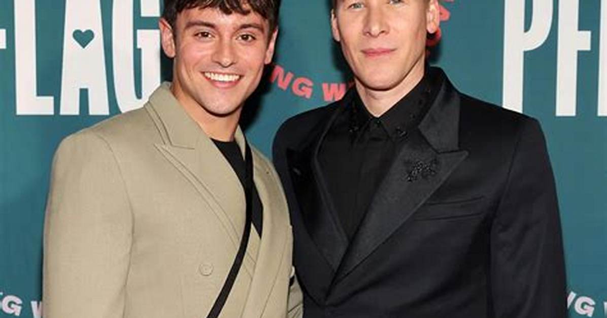 Dustin Lance Black & Tom Daley Pictures — See Photos of Couple – Hollywood Life