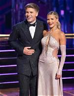 Dwts’s Witney Carson Reveals How Her Post-Partum Body Has Affected Her Mental Health
