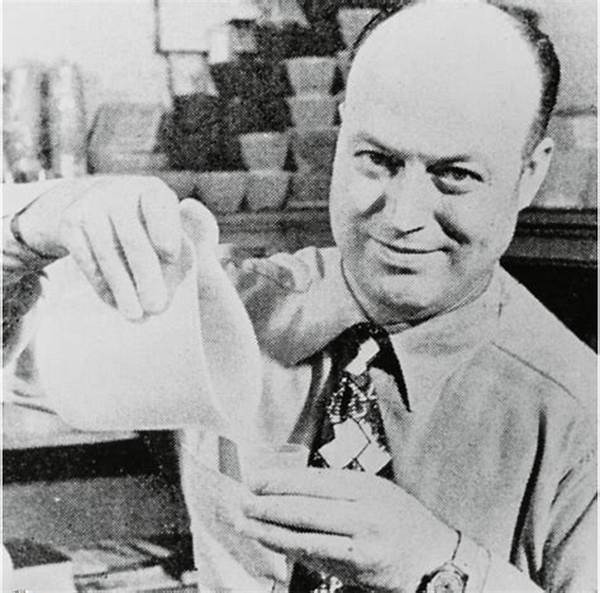 Earl Tupper