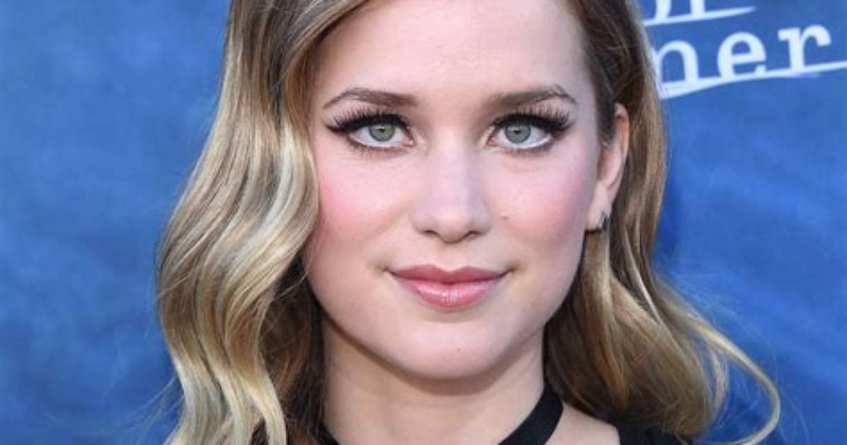 Elizabeth Lail