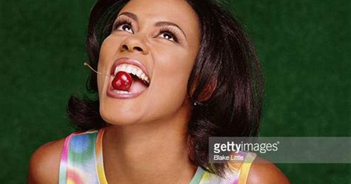 Elle Rochon: Sultry and Captivating Star