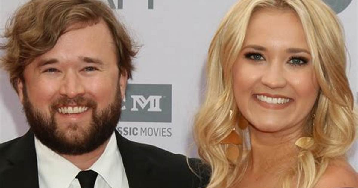 Emily Osment's Siblings: a Comprehensive Overview