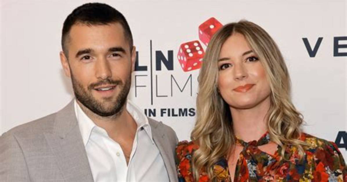 Emily Vancamp & Josh Bowman Celebrate Anniversary with Cute Photo: Pic – Hollywood Life