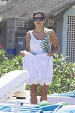 Eva Longoria’s White Swimsuit on Vacation in Mexico – Pic – Hollywood Life