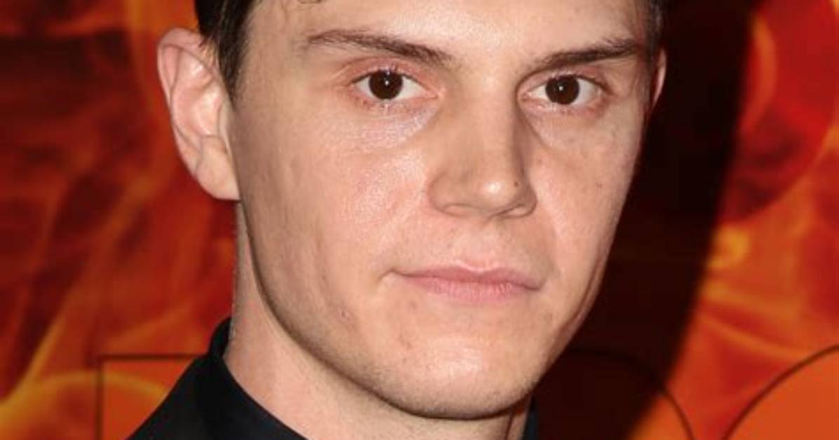 Evan Peters' Social Media Absence: Uncovering Privacy and Authenticity