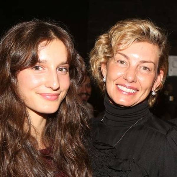 Faith Hill Shares Rare Video of Daughter Maggie Singing ‘Hamilton’ – Hollywood Life