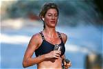 Gisele Bundchen Jogs in Black Crop Top While Vacationing in Costa Rica – Hollywood Life