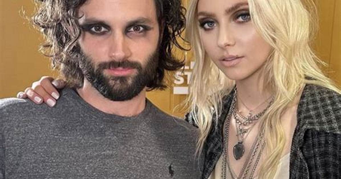 ‘Gossip Girl’ Sibs Penn Badgley & Taylor Momsen Reunite: Photos – Hollywood Life