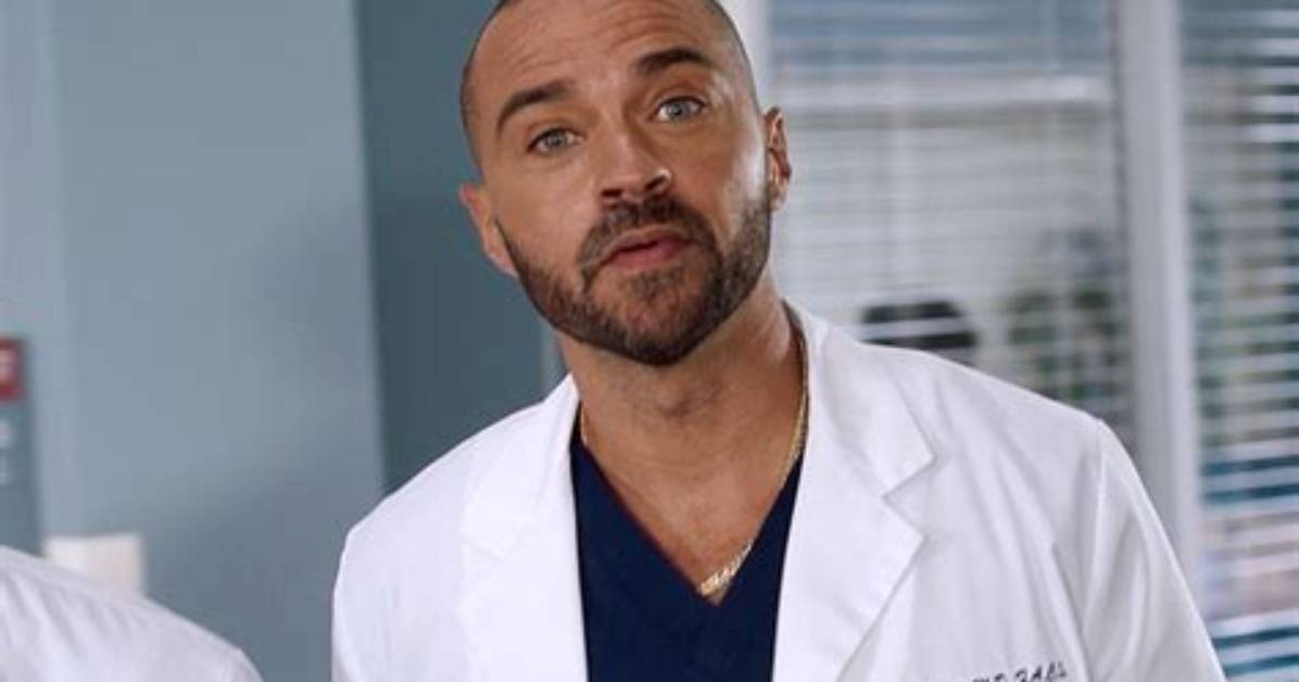 ‘Grey’s Anatomy’ Star Jesse Williams Debuts Blue Hair Makeover: Photos – Hollywood Life