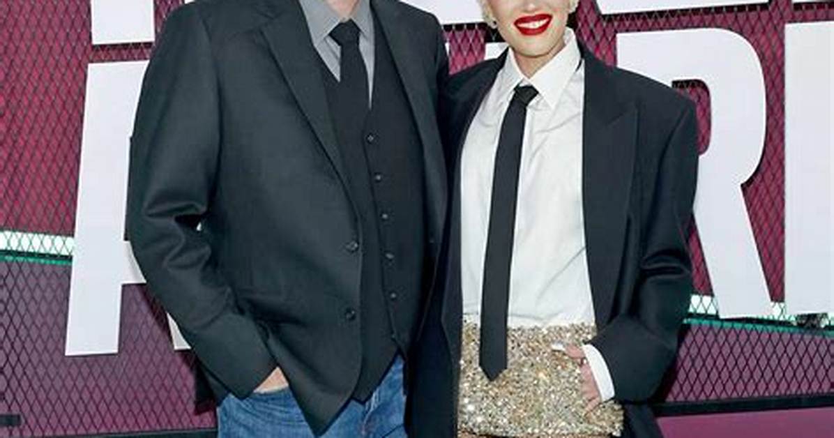 Gwen Stefani & Blake Shelton at Cma Awards After Party — Couple’s Debut – Hollywood Life