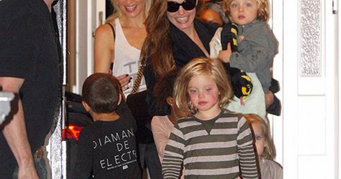 Gwen Stefani Helping Angelina Jolie Through Brad Pitt Divorce After Her Own Split: Report
