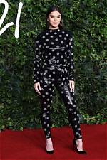 Hailee Steinfeld Smolders in Black Jumpsuit for 2021 Fashion Awards – Hollywood Life
