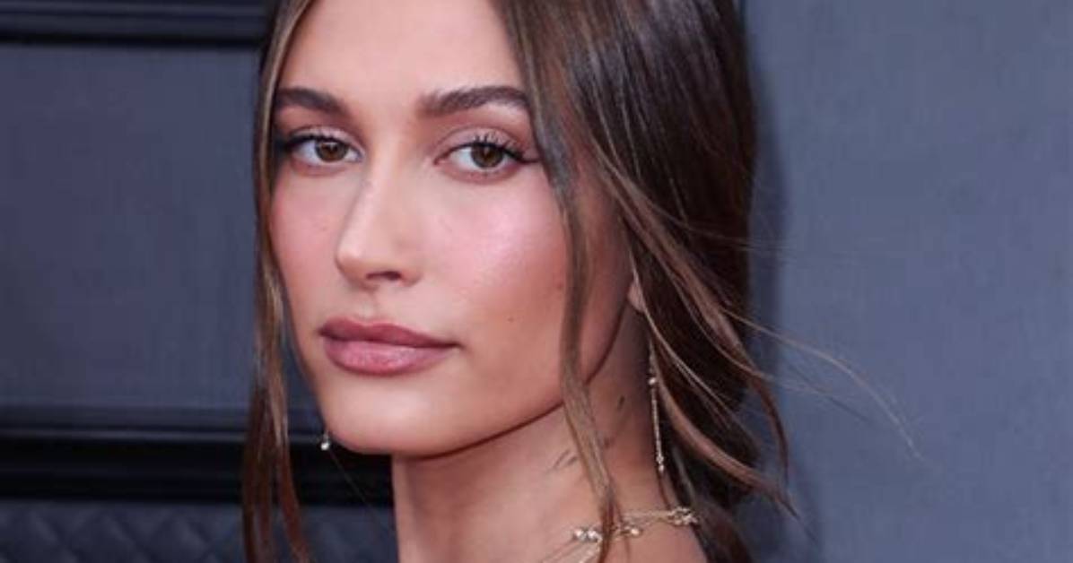 Hailey Baldwin’s Vitamin C Serum Deal: Shop – Hollywood Life