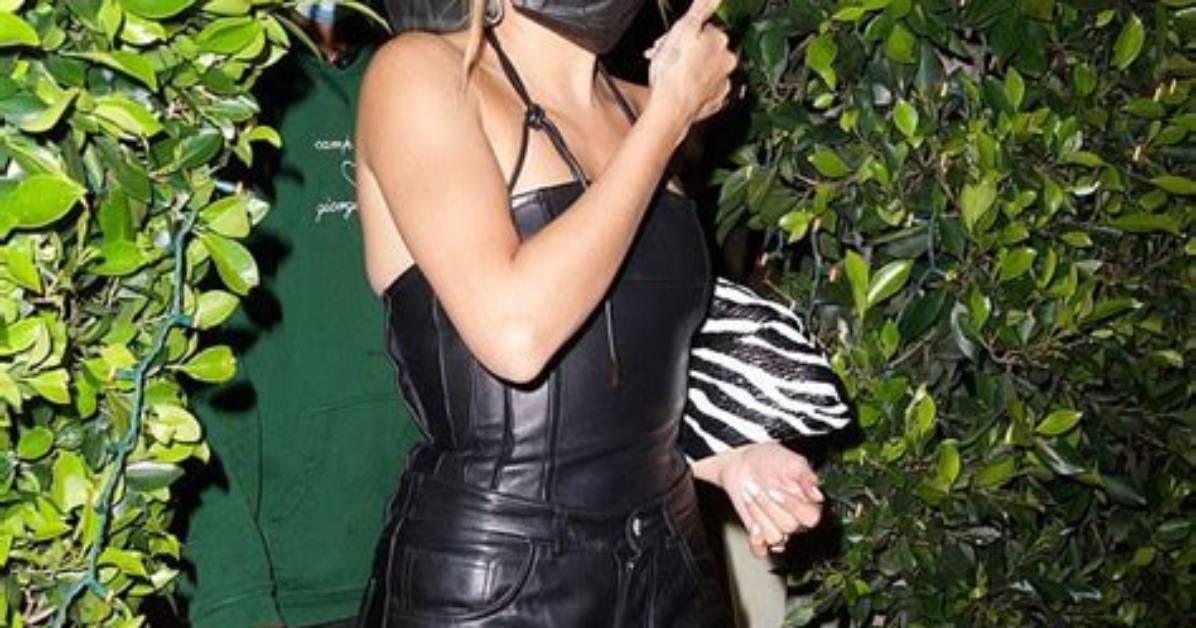 Hailey Baldwin Stuns in Racy Leather Corset & Matching Pants for Dinner Date in Santa Monica — Pic