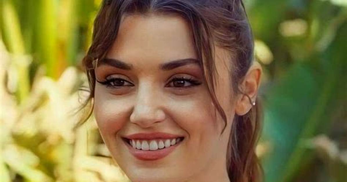 Hande Er%C3%A7El 1200. Jpg
