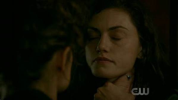 Hayley’s Dead on ‘The Originals’ — Is Phoebe Tonkin Leaving? – Hollywood Life