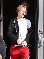 He Flaunts Package in Gym Shorts During Soccer – Hollywood Life