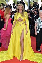 Heidi Klum Rocks Incredibly Sexy Yellow Dress with Cutouts up the Entire Side