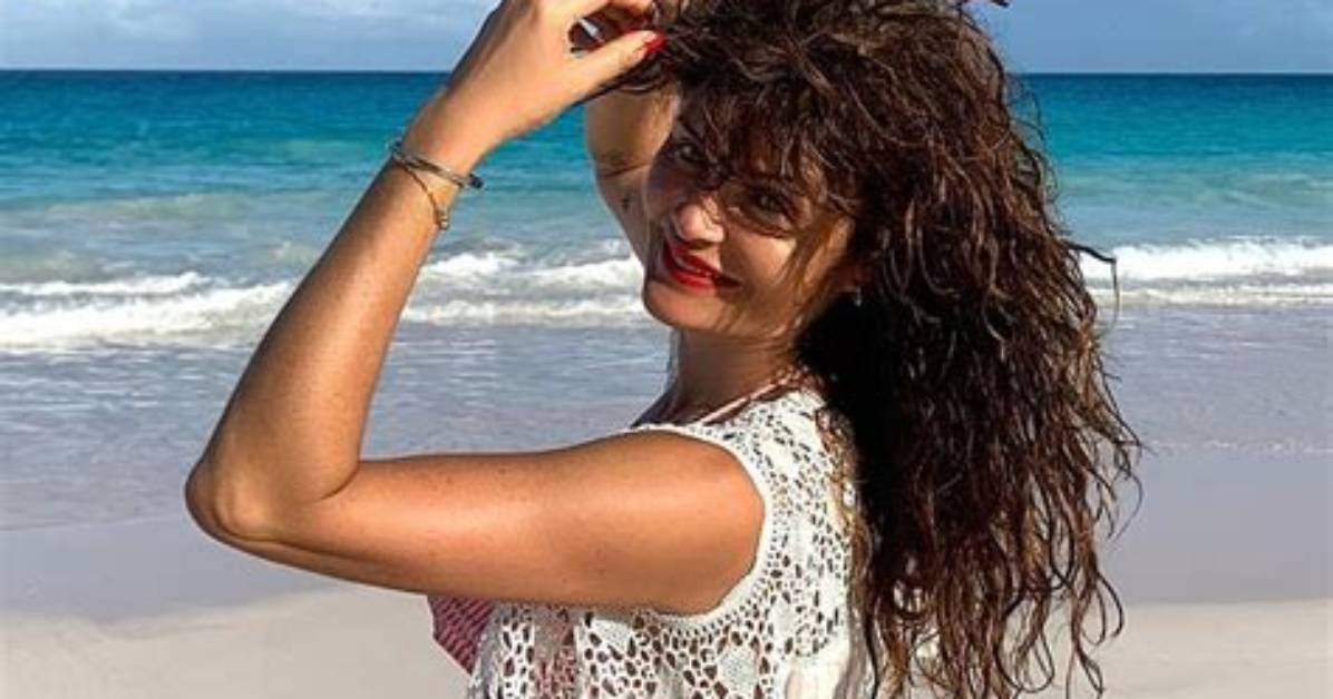 Helena Christensen Posts Bikini Photos at the Beach & Looks Ageless – Hollywood Life