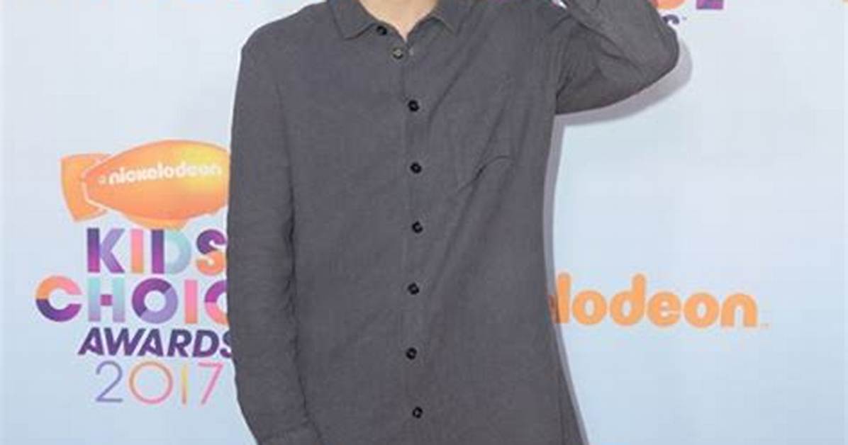Hottest Hunks at the 2017 Nickelodeon Kids’ Choice Awards– Pics