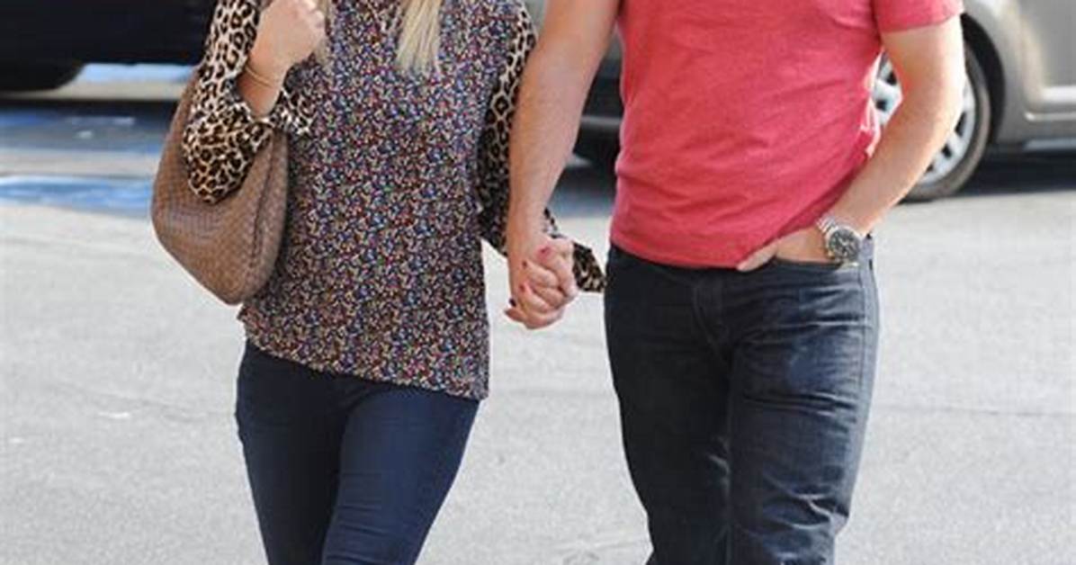 Inside Their ‘Crazy’ 10-Day Fling – Hollywood Life