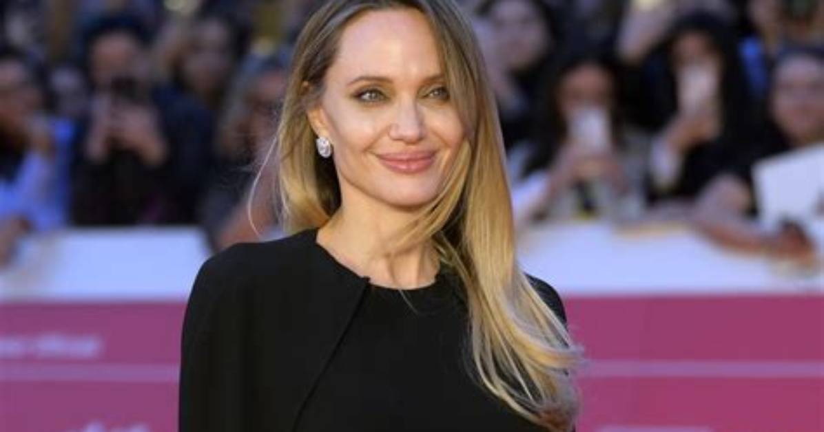 Is Angelina Jolie Dating Anyone, Who Has She Dated in the Past?