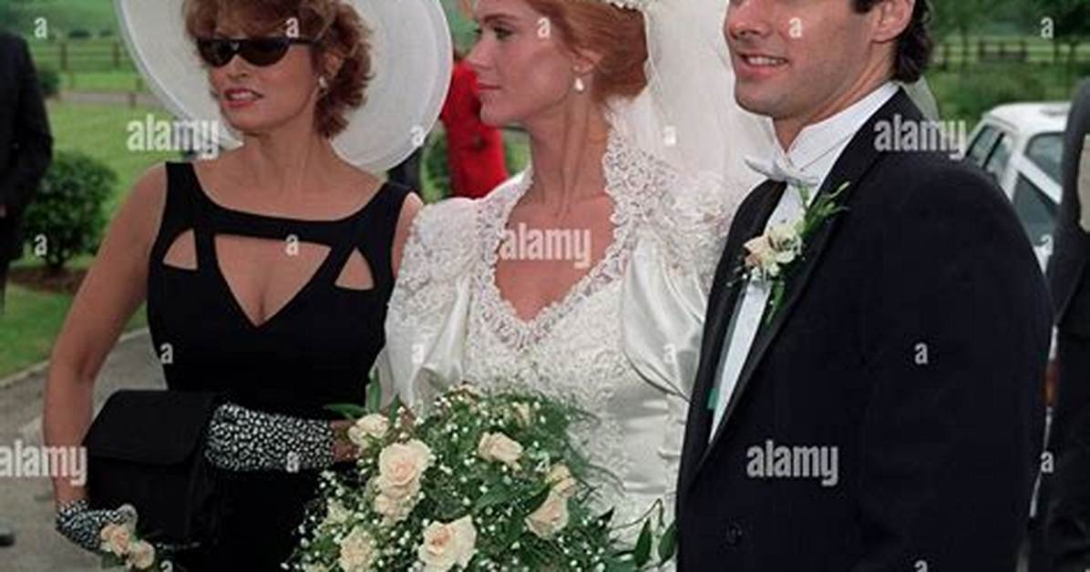 Is Rebecca Trueman Still Married to Damon Welch?