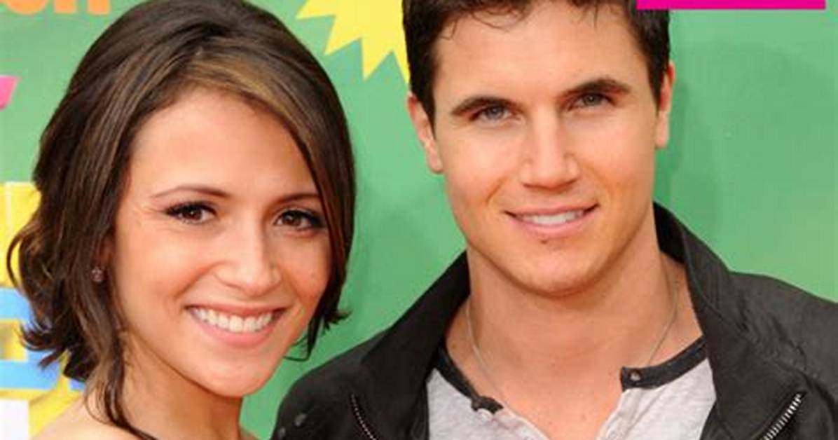 Italia Ricci & Robbie Amell Engaged After 6 Year's of Dating