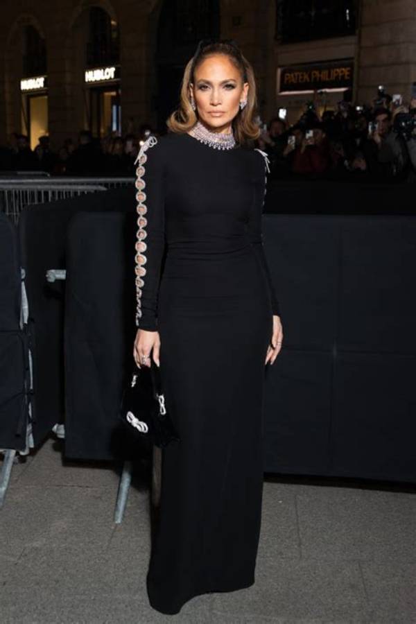 J. Lo Looks Sensational in a Black Crop Top & Leggings During Rehearsals with Ja Rule — Photos