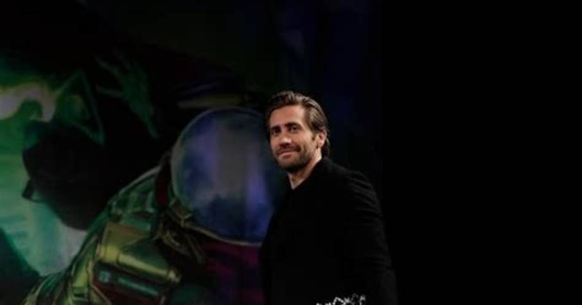 Jake Gyllenhaal Clarifies Whether He Showers After Controversial Bathing Habit Comments