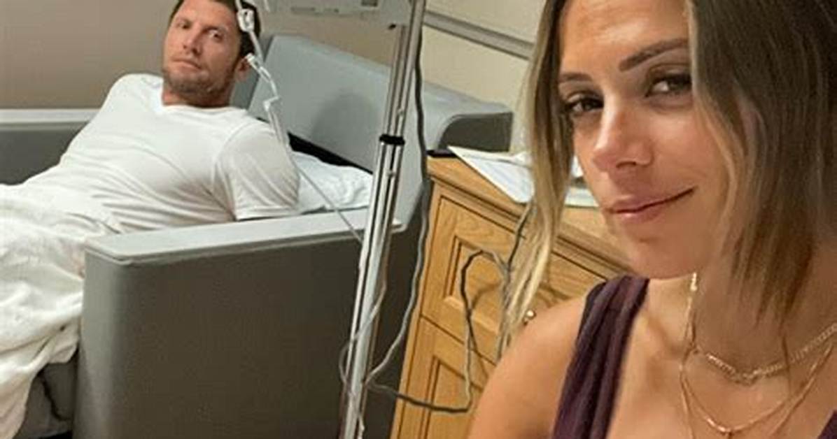 Jana Kramer Reveals She Was Hospitalized for Bacterial Infection Amidst Pregnancy