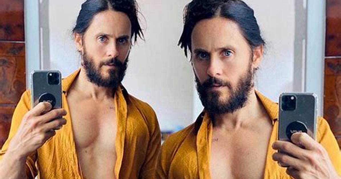 Jared Leto, 48, Posts Sexy Mirror Selfie with Unbuttoned Shirt & Sends ‘Love’ to Fans on Instagram — See Pic