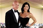 Jeff Bezos & Lauren Sanchez Makeout on Holiday Trip to St. Barts — Pda Photos