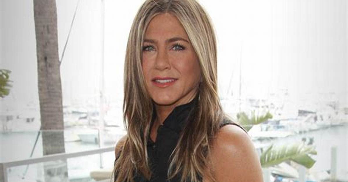 Jennifer Aniston Reveals She’s ‘Single’ & ‘Hates’ Being Set up on Dates