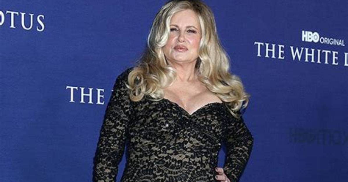 Jennifer Coolidge Reveals Hot but Awkward Sex with Younger Man – Hollywood Life