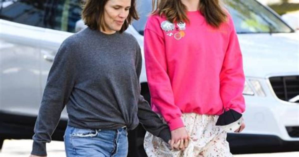 Jennifer Garner’s Daughter, Violet, 14, Is as Tall as She Is During Walk with Sister Seraphina, 11,